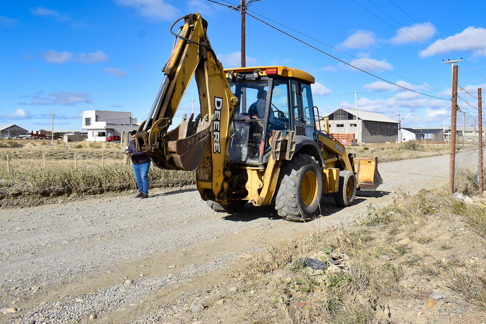 noticiaspuertosantacruz.com.ar - Imagen extraida de: https://www.riogallegos.gob.ar/noticias/la-municipalidad-inicio-trabajos-de-movimiento-de-suelo-en-calle-maradona/