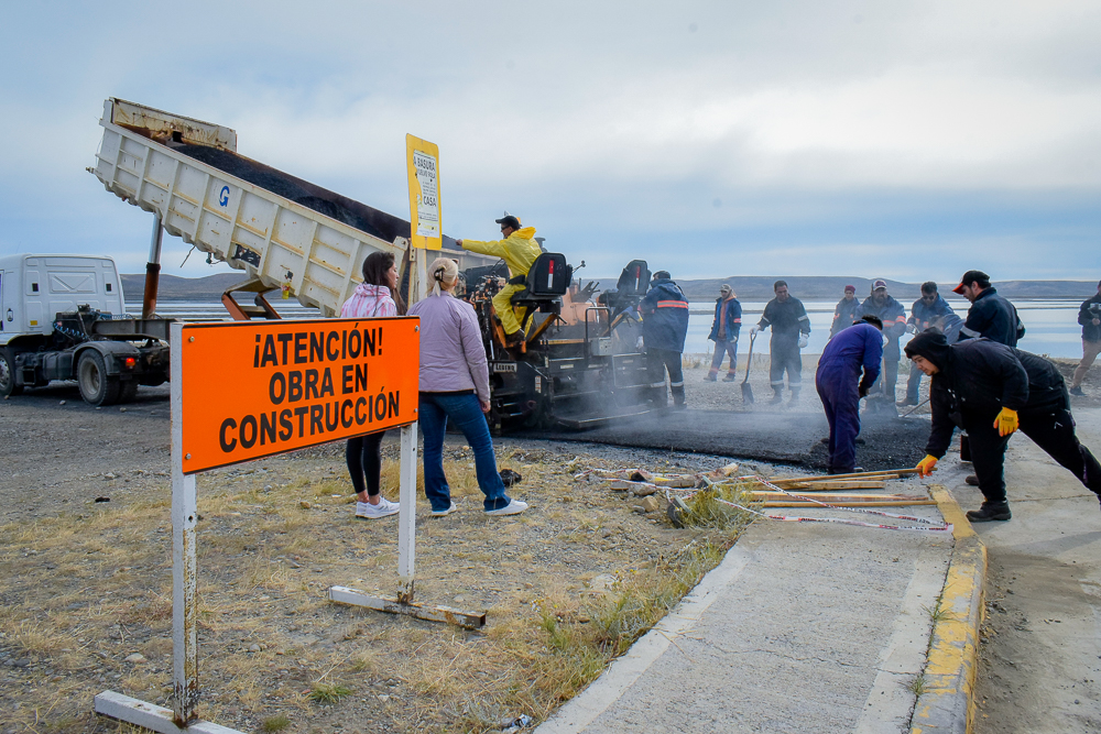 noticiaspuertosantacruz.com.ar - Imagen extraida de: https://www.riogallegos.gob.ar/noticias/comenzo-el-asfaltado-de-la-bicisenda-en-la-costanera-local/